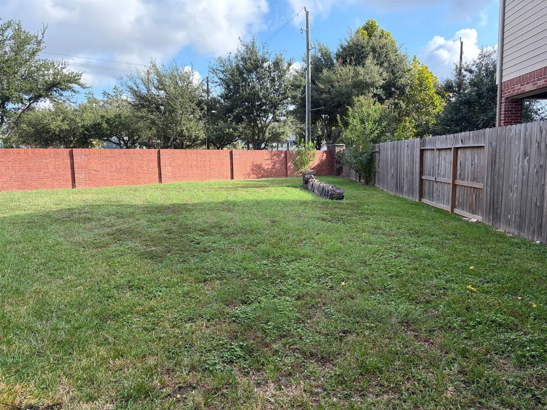 3502 Urban Woods Trail, Houston, TX 77008 And another one.