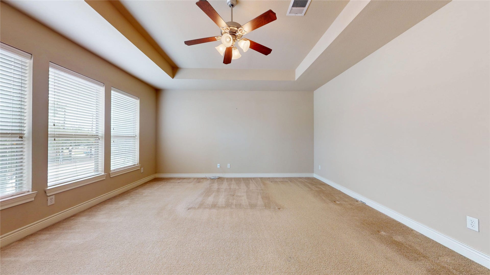 3502 Urban Woods Trail, Houston, TX 77008 Another view of the primary bedroom...