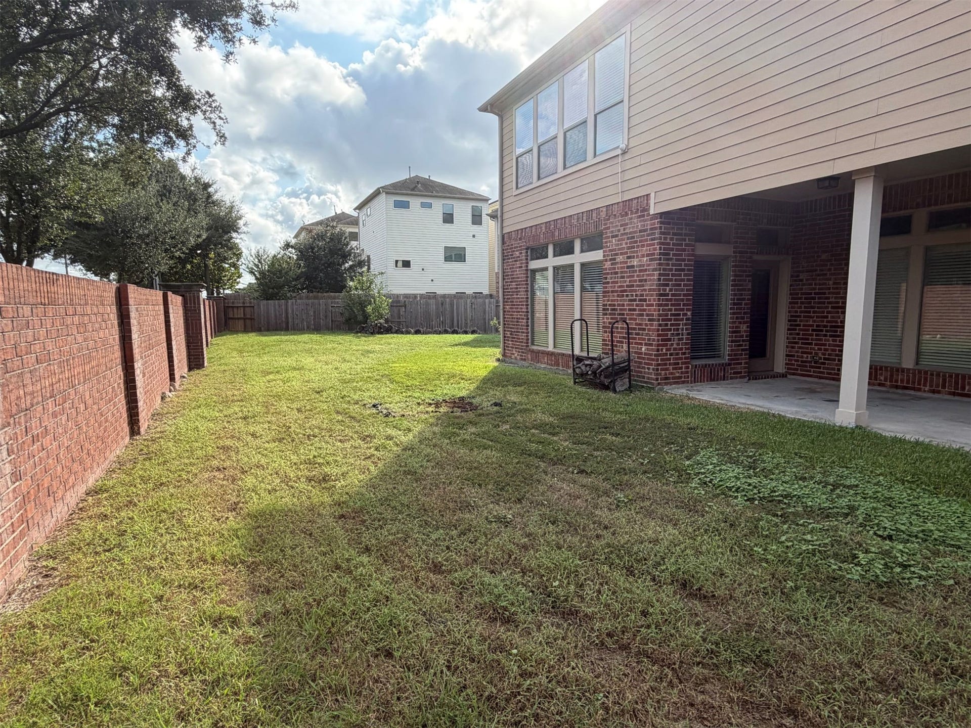 3502 Urban Woods Trail, Houston, TX 77008 This is some backyard...