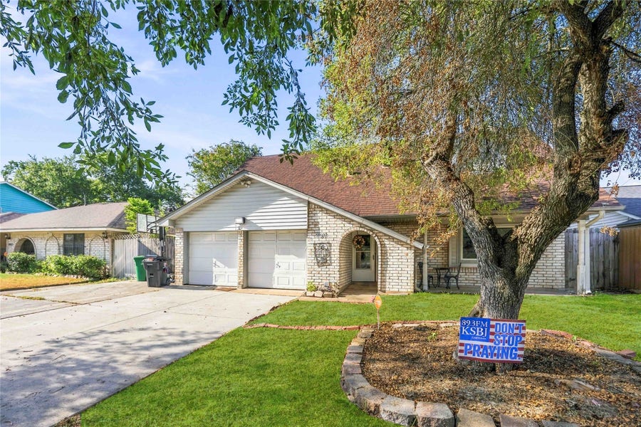 Property photo for 11507 Kirkvalley Drive, Houston, TX