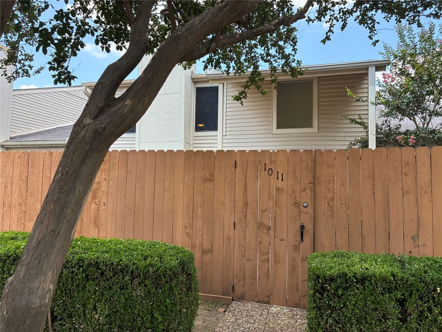 Property photo for 6401 Deihl Road, #1011, Houston, TX