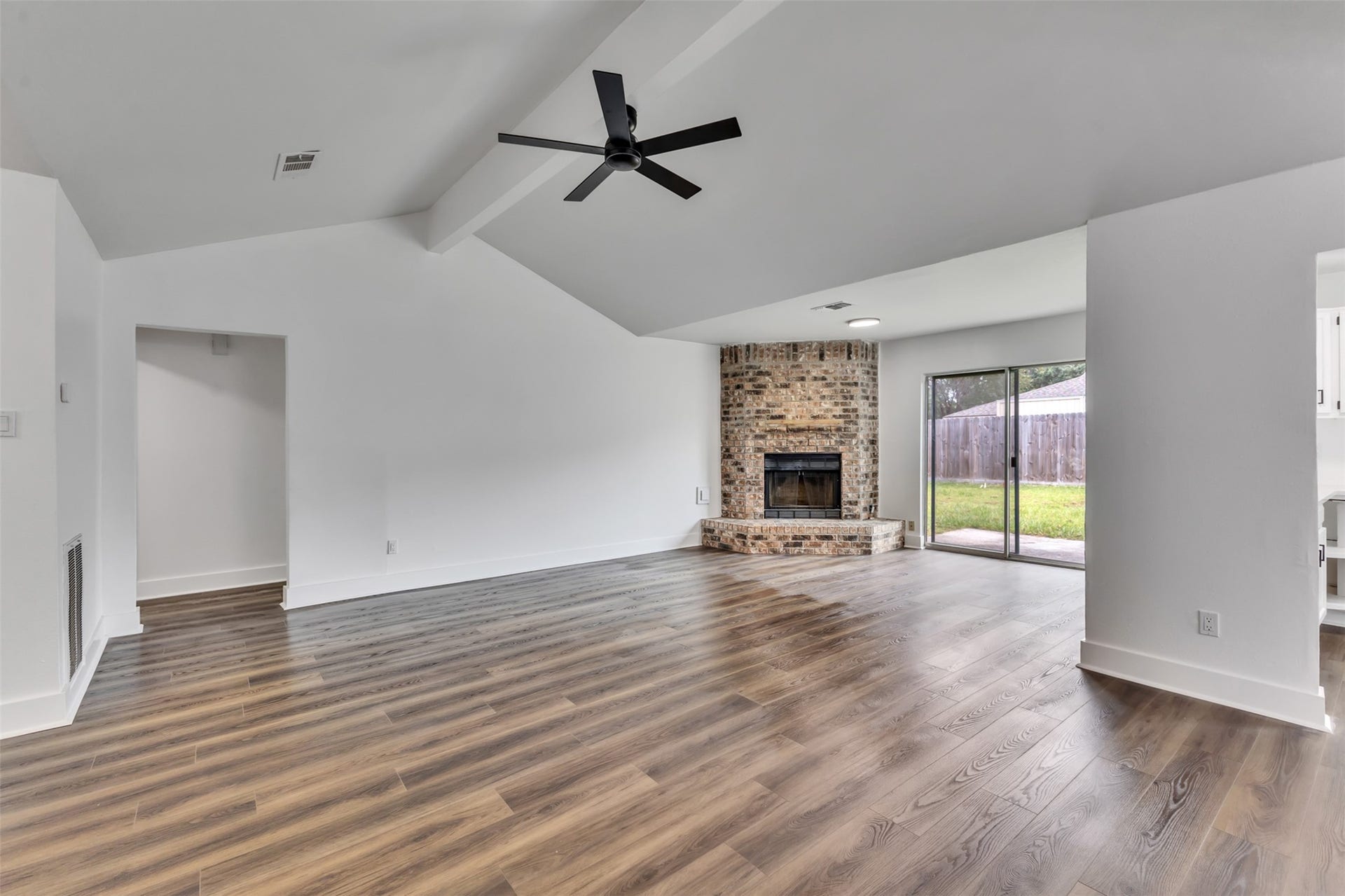 23211 Timberbrook Drive, Spring, TX 77373 Vaulted Ceiling in Living Room