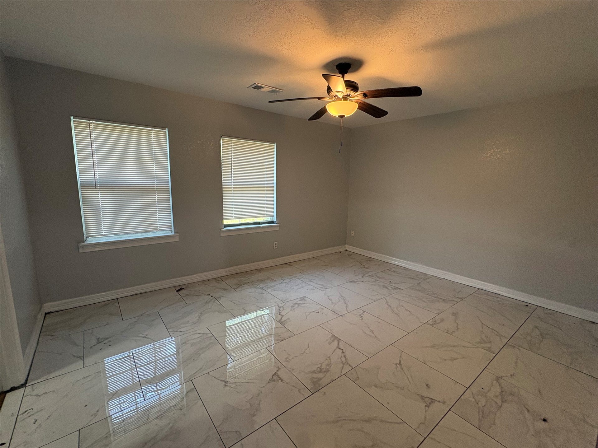825 Magnolia Street, Lake Jackson, TX 77566 825 Magnolia Street, Lake Jackson, TX 77566