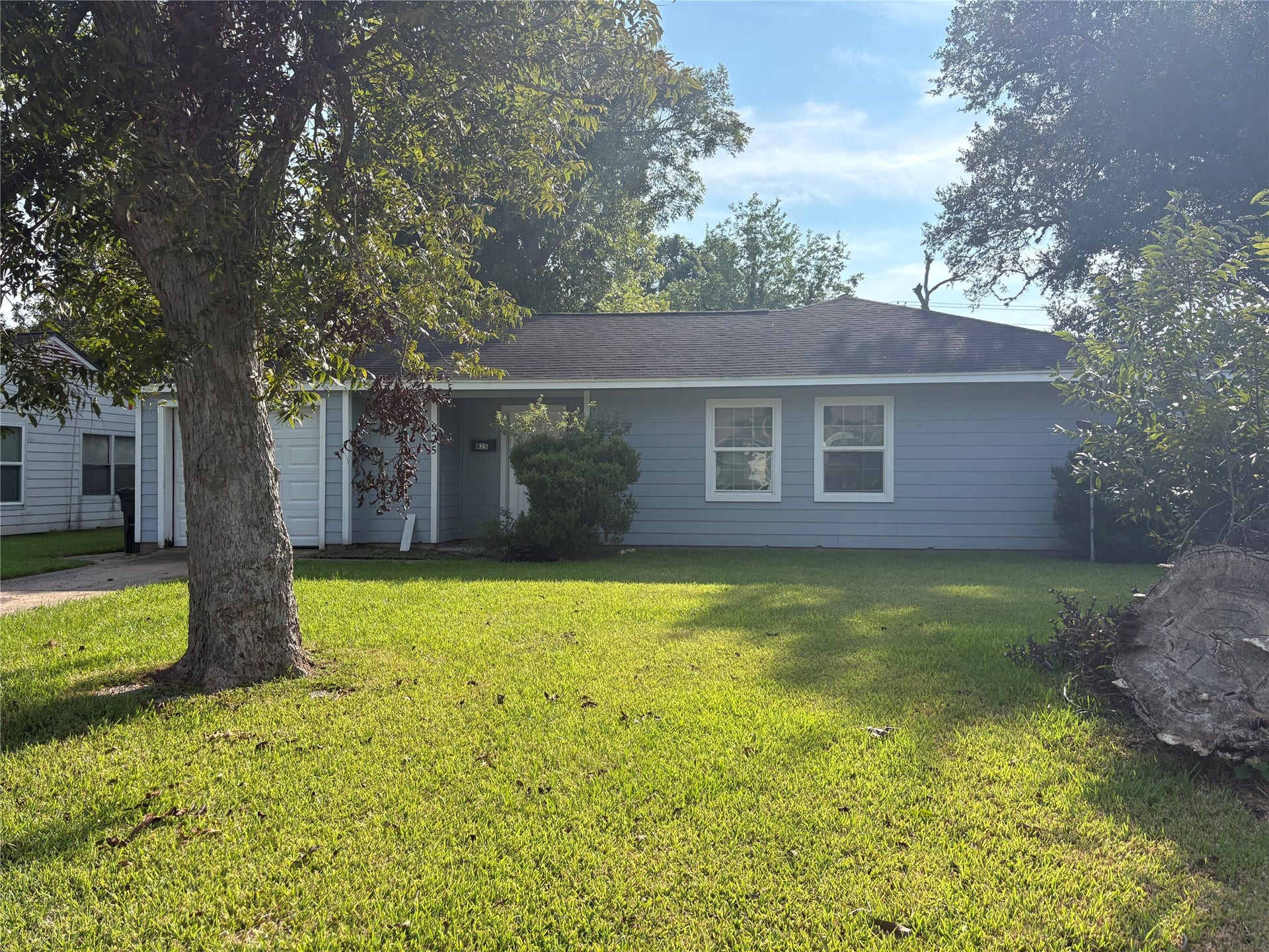 825 Magnolia Street, Lake Jackson, TX 77566 825 Magnolia Street, Lake Jackson, TX 77566