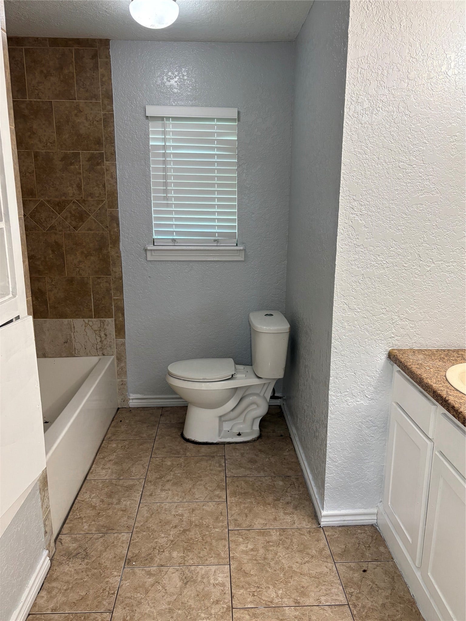 825 Magnolia Street, Lake Jackson, TX 77566 825 Magnolia Street, Lake Jackson, TX 77566
