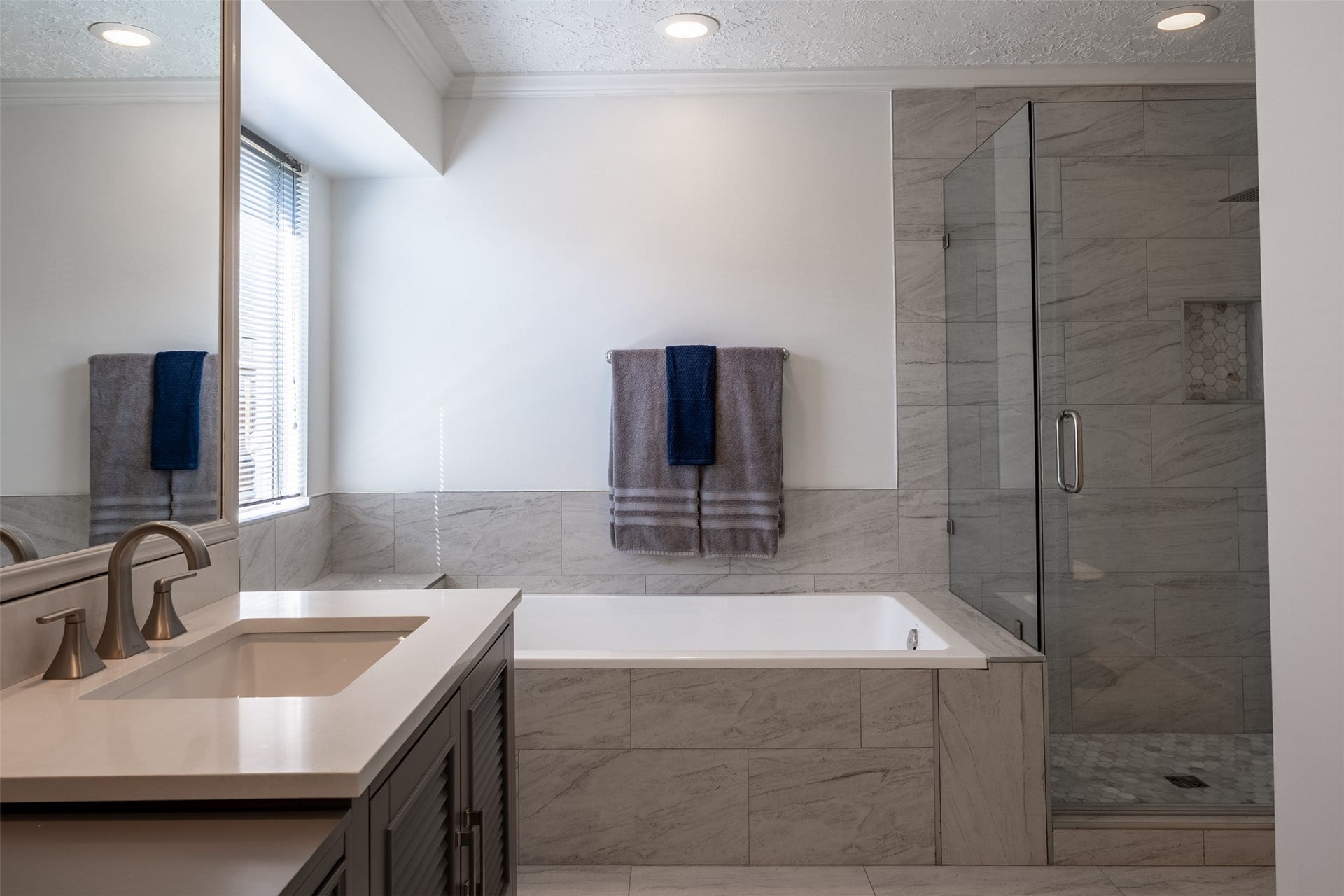 2402 Featherton Court, Sugar Land, TX 77478 2402 Featherton Court, Sugar Land, TX 77478