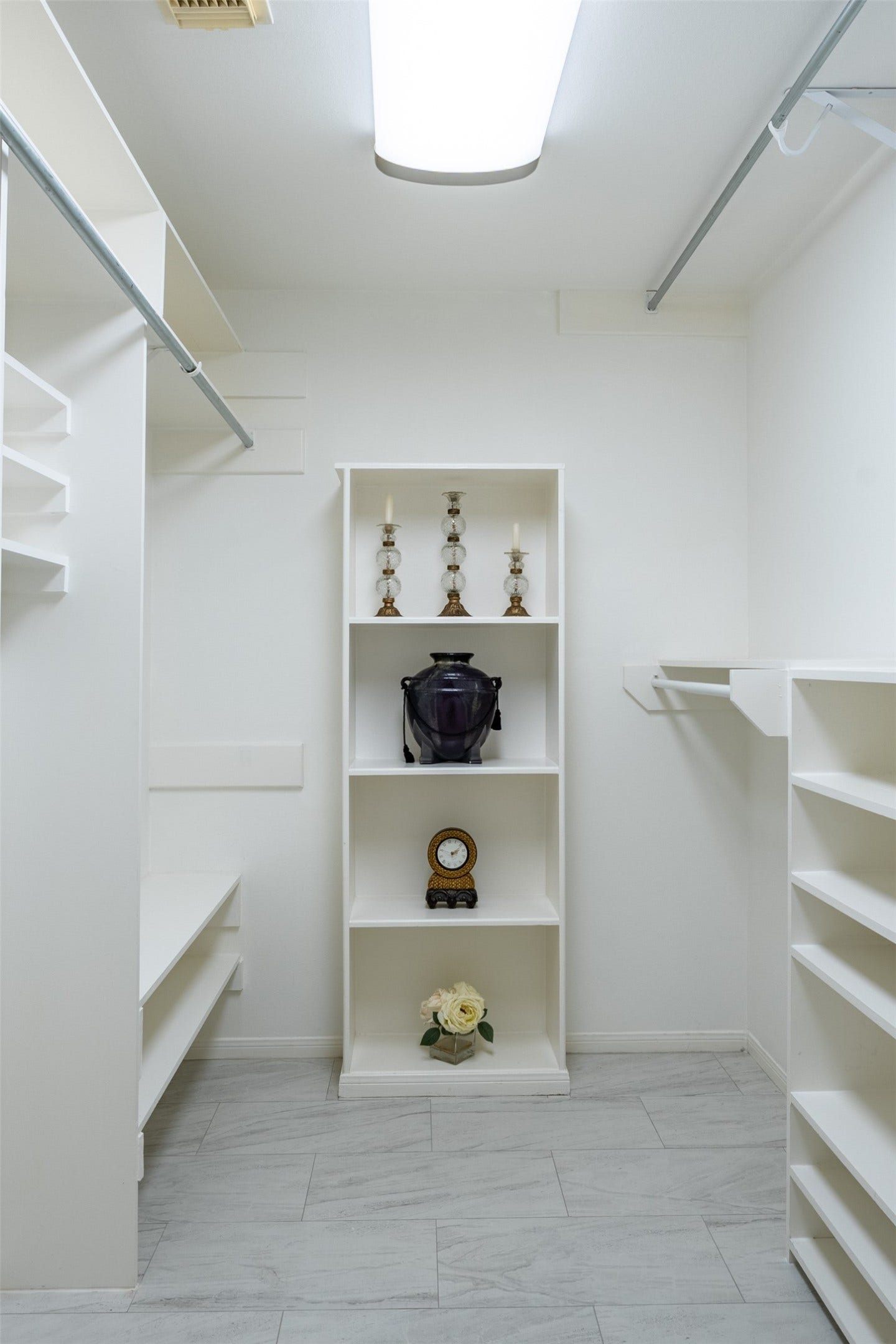 2402 Featherton Court, Sugar Land, TX 77478 Primary Closet