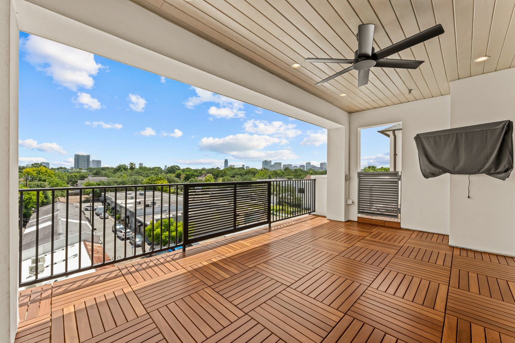 2328 Bissonnet Street, Houston, TX 77005 SPECTACULAR views of TMC and downtown