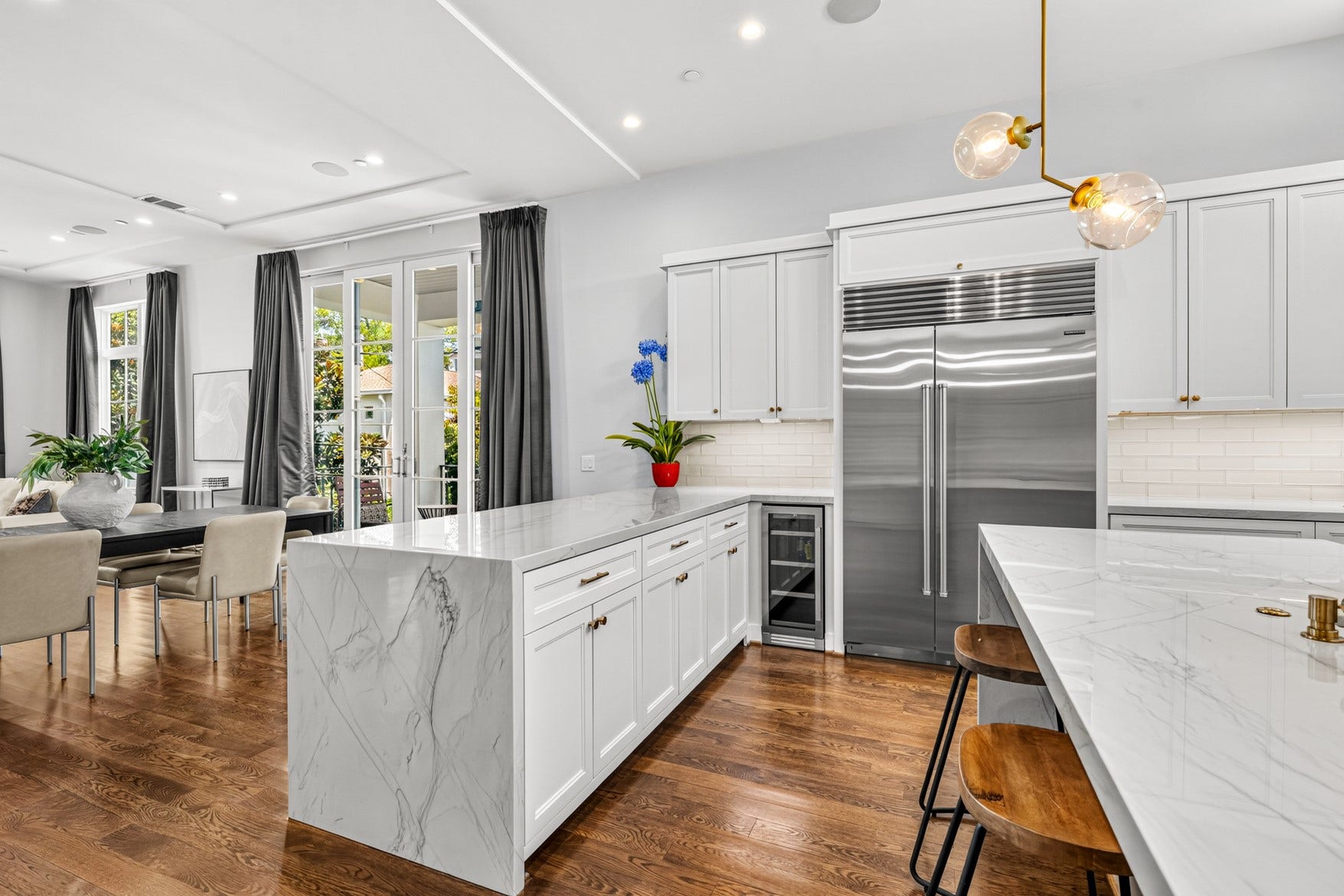 2328 Bissonnet Street, Houston, TX 77005 2328 Bissonnet Street, Houston, TX 77005