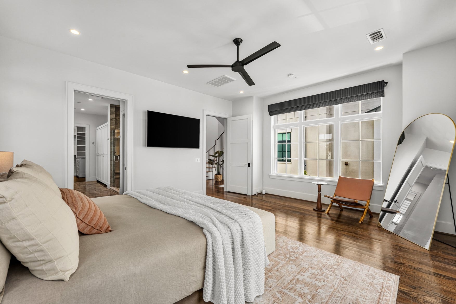 2328 Bissonnet Street, Houston, TX 77005 2328 Bissonnet Street, Houston, TX 77005