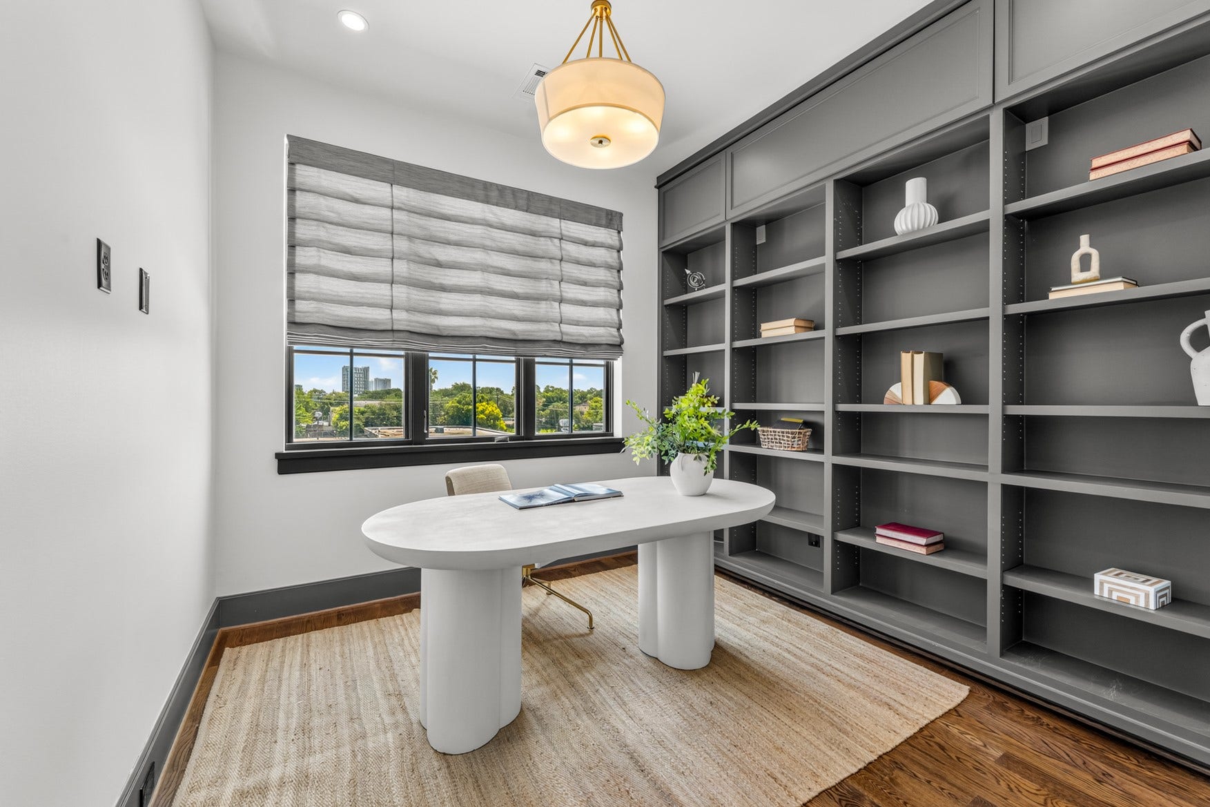 2328 Bissonnet Street, Houston, TX 77005 Beautiful built ins