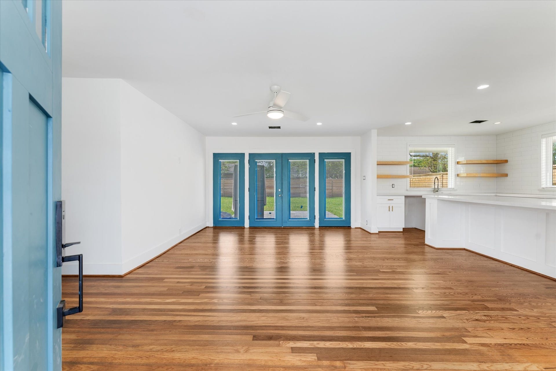 1845 Huge Oaks Street, Houston, TX 77055 1845 Huge Oaks Street, Houston, TX 77055