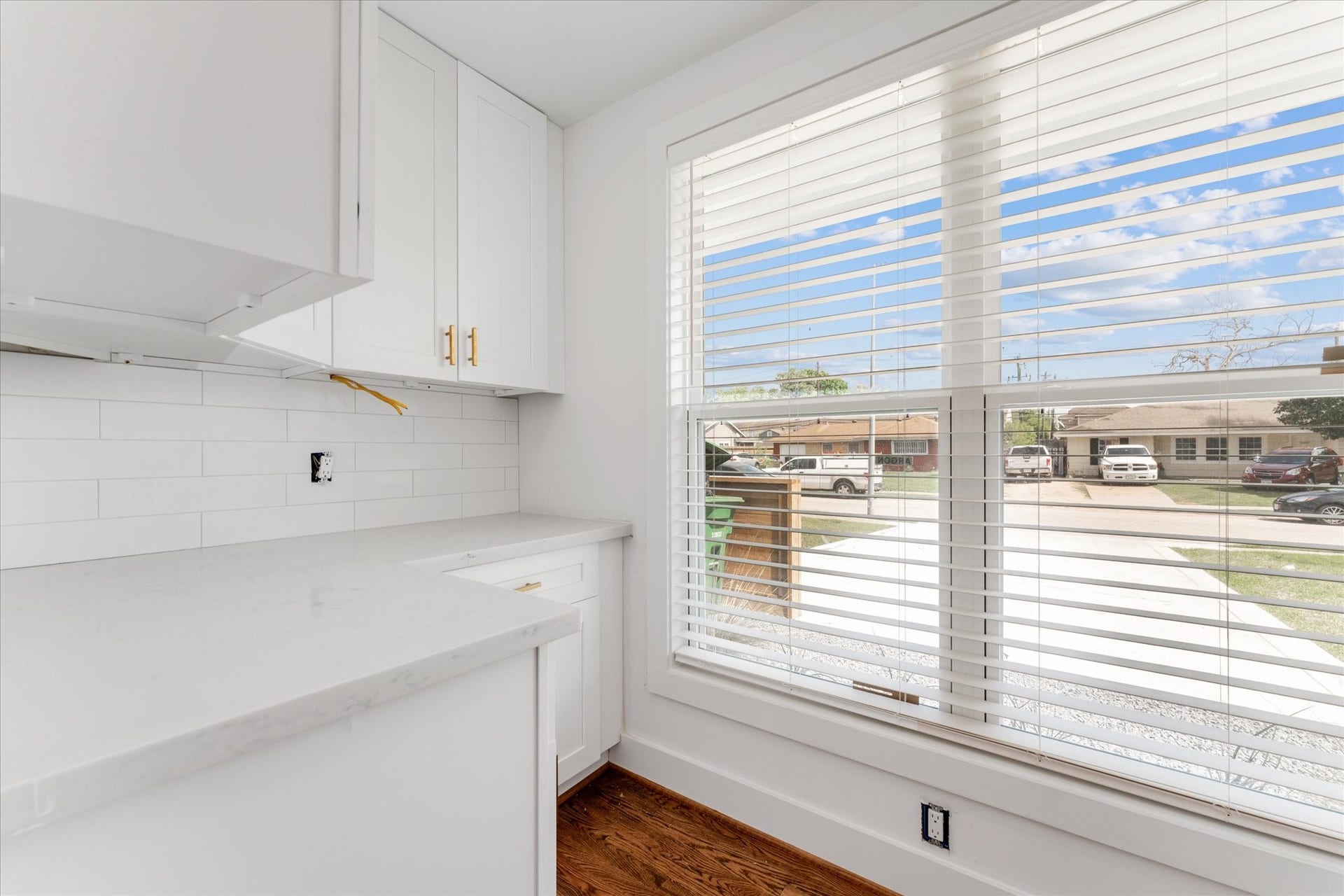 1845 Huge Oaks Street, Houston, TX 77055 1845 Huge Oaks Street, Houston, TX 77055