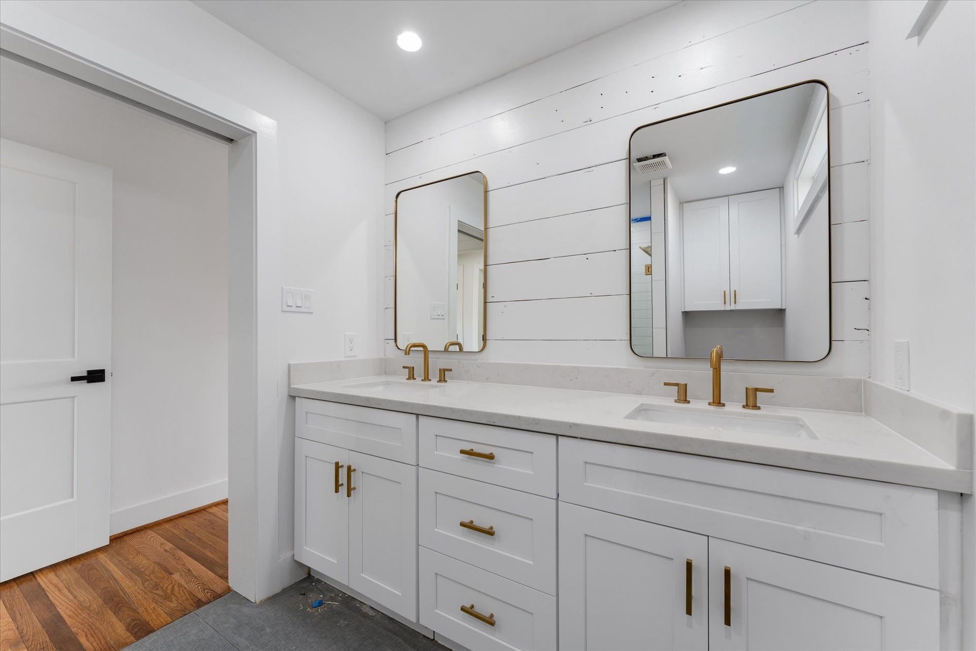1845 Huge Oaks Street, Houston, TX 77055 1845 Huge Oaks Street, Houston, TX 77055