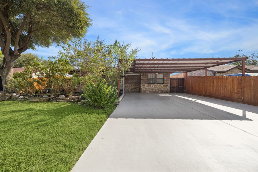 Property photo for 10702 Duncum Street, Houston, TX