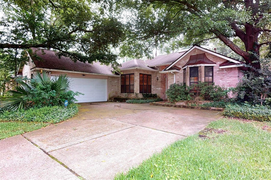 Property photo for 2611 Brookdale Drive, Houston, TX