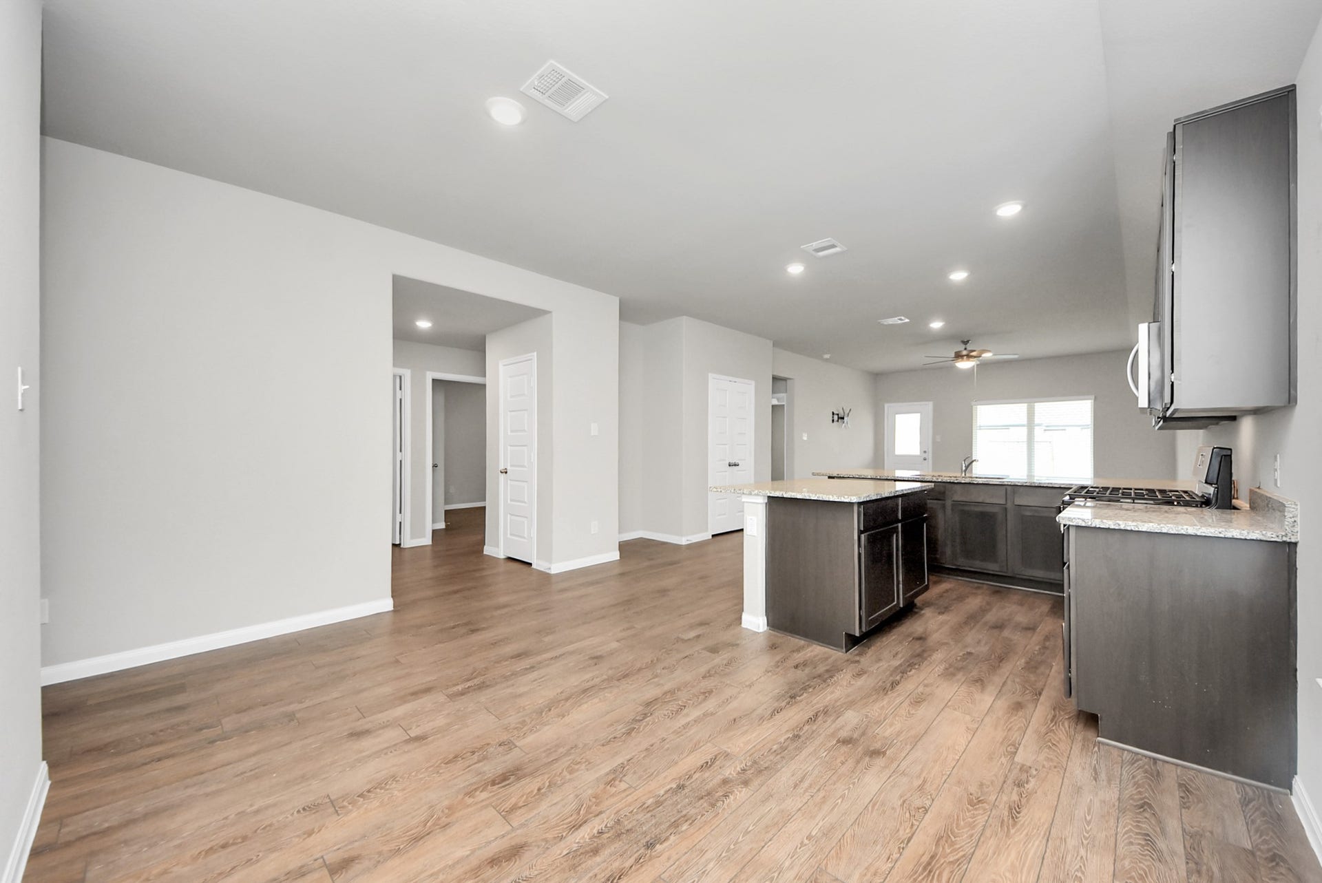 5411 Briana Dee Drive, Rosharon, TX 77583 Dining