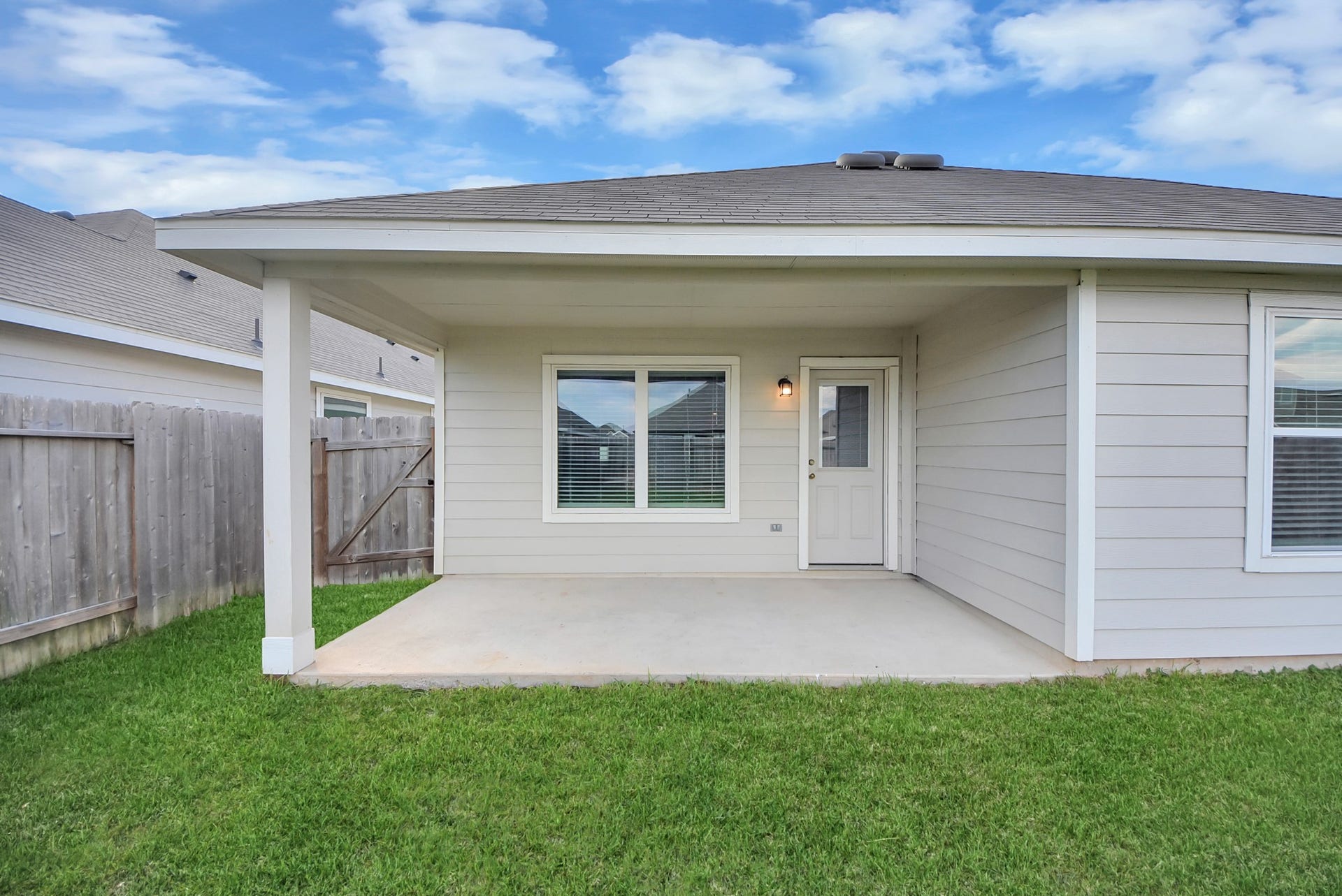 5411 Briana Dee Drive, Rosharon, TX 77583 Patio