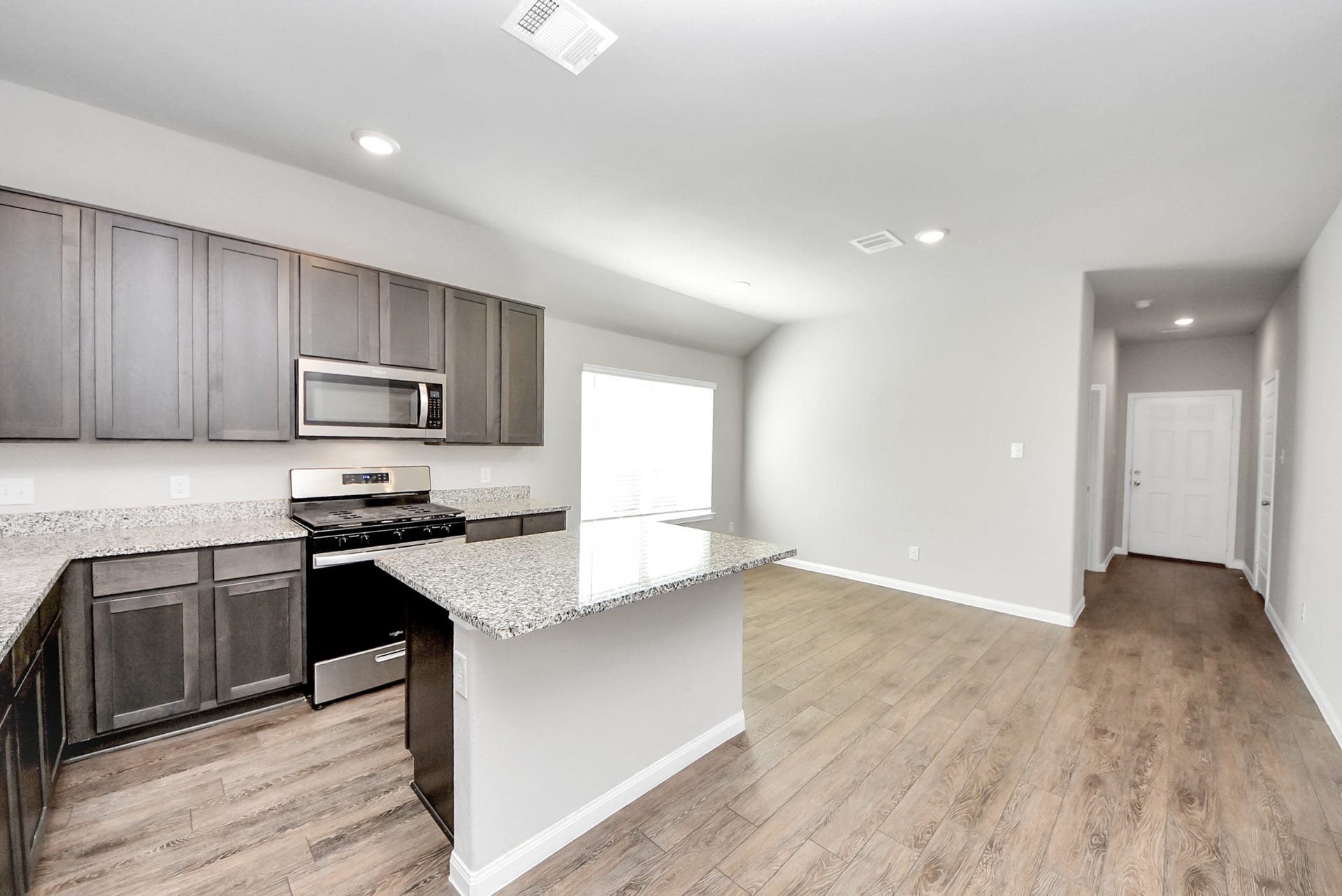 5411 Briana Dee Drive, Rosharon, TX 77583 Kitchen