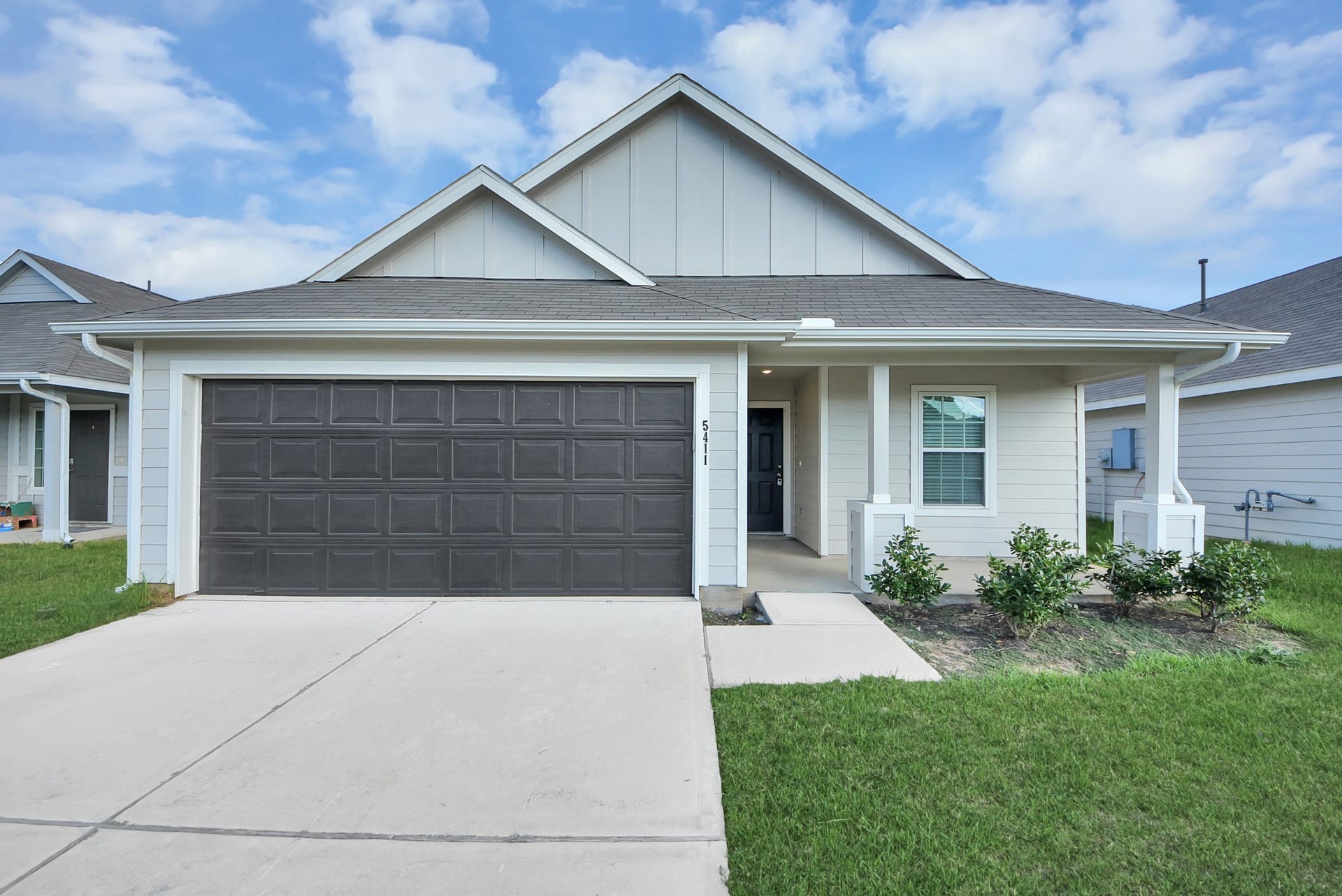 5411 Briana Dee Drive, Rosharon, TX 77583 Welcome Home!