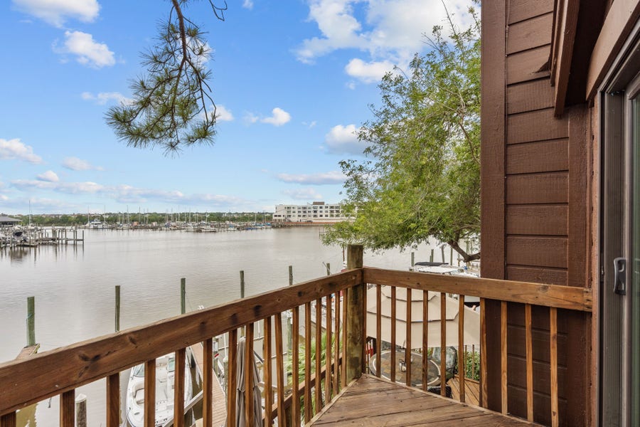 Property photo for 659 Davis Road, League City, TX