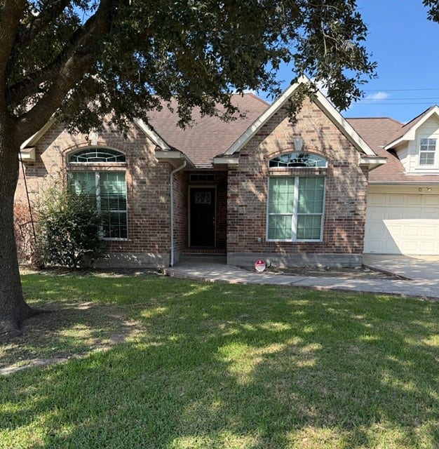Property photo for 1611 Evesham Drive, Houston, TX