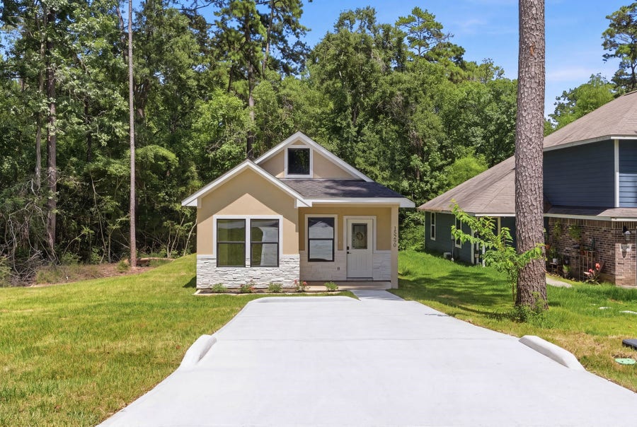 Property photo for 15290 Arrowhead Loop W, Willis, TX