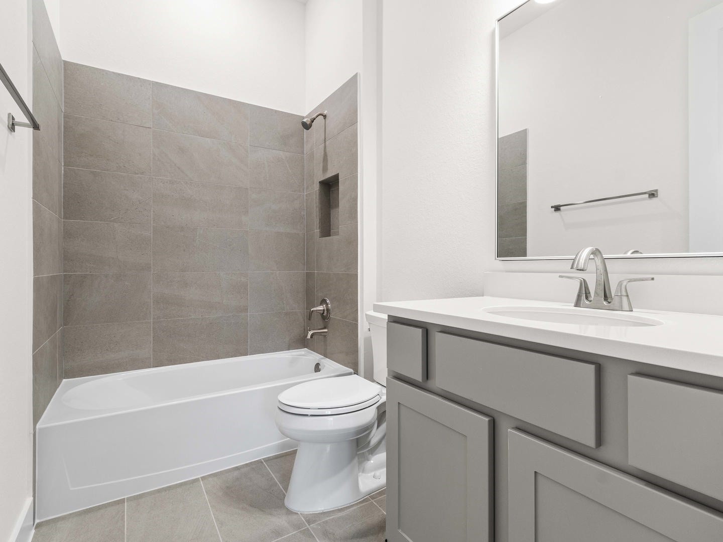 29738 Shady Glade Lane, Magnolia, TX 77354 Woodhavyn_Indio Mission_16_Bathroom_01