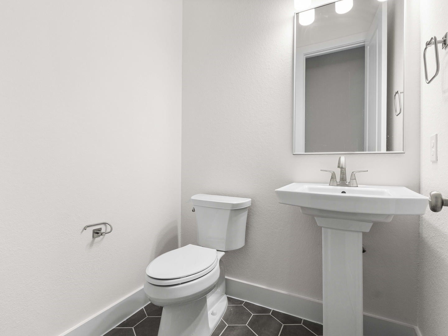 29738 Shady Glade Lane, Magnolia, TX 77354 Woodhavyn_Indio Mission_16_Bathroom_03