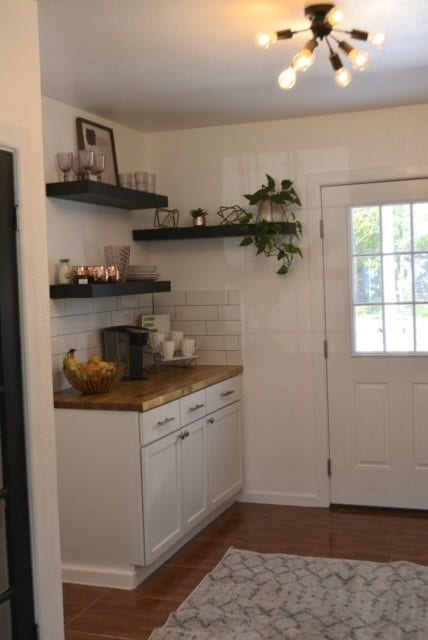 828 Holly Street, La Marque, TX 77568 Kitchen with Open Shelving