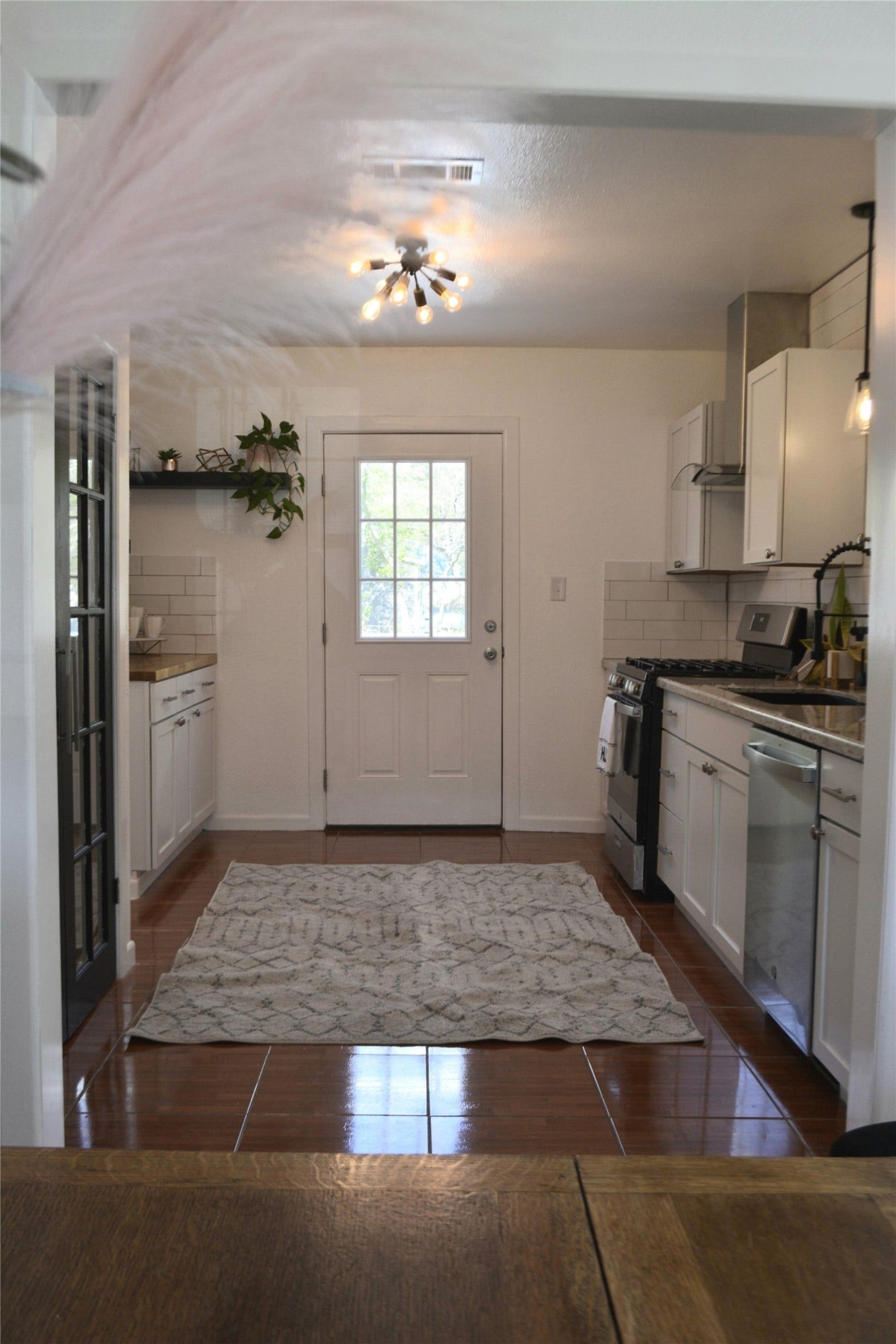 828 Holly Street, La Marque, TX 77568 Kitchen