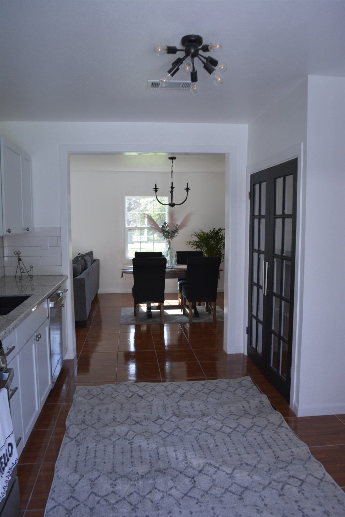 828 Holly Street, La Marque, TX 77568 Kitchen Looking in to dining area