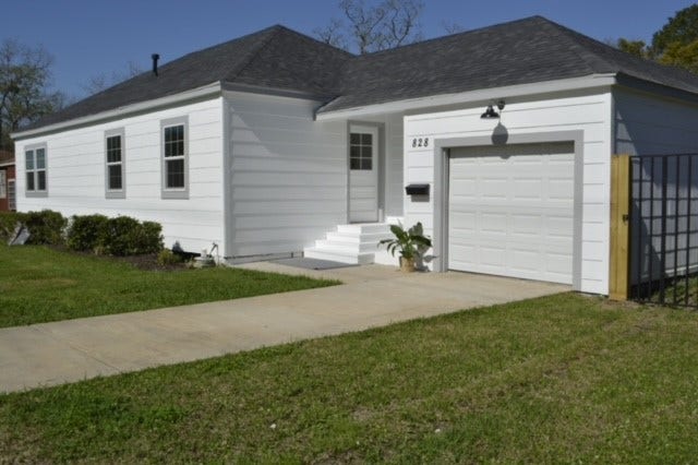 Property photo for 828 Holly Street, La Marque, TX