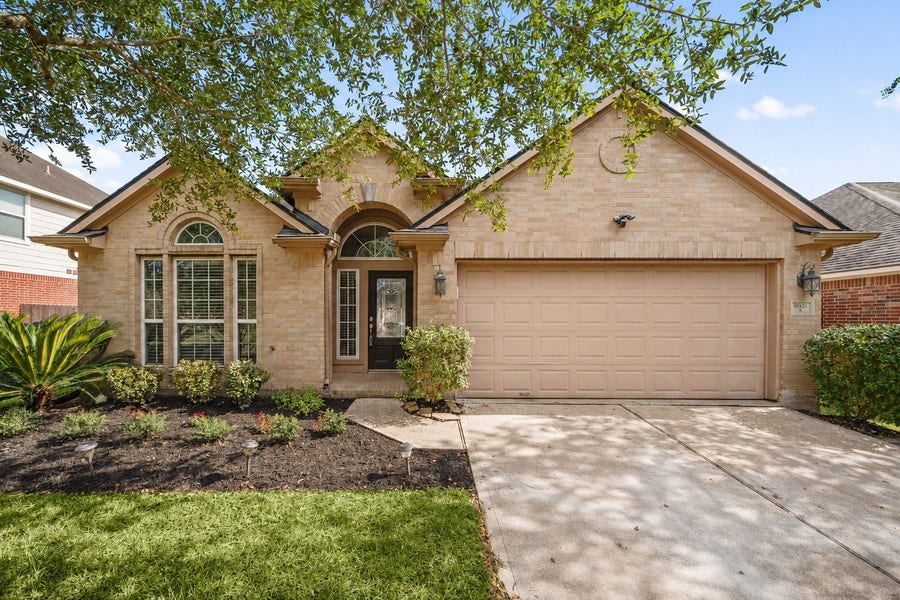 Property photo for 10422 Antelope Alley, Missouri City, TX