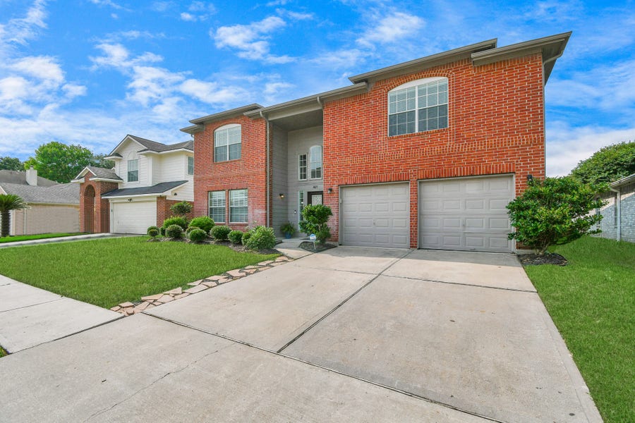 Property photo for 4827 Lazy Timbers Drive, Humble, TX