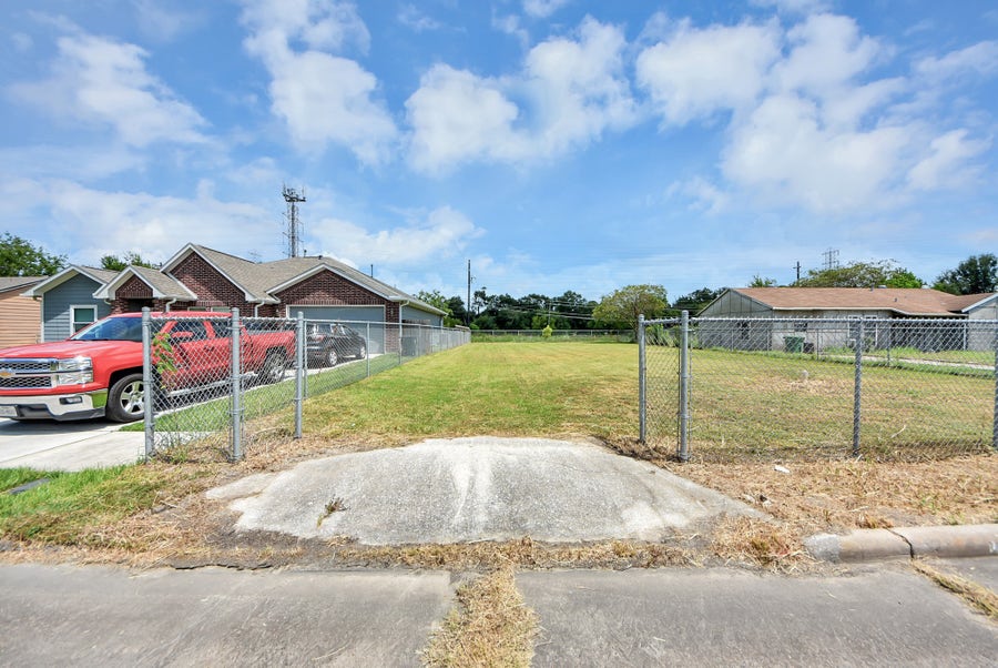 Property photo for 5743 Rue Street, Houston, TX