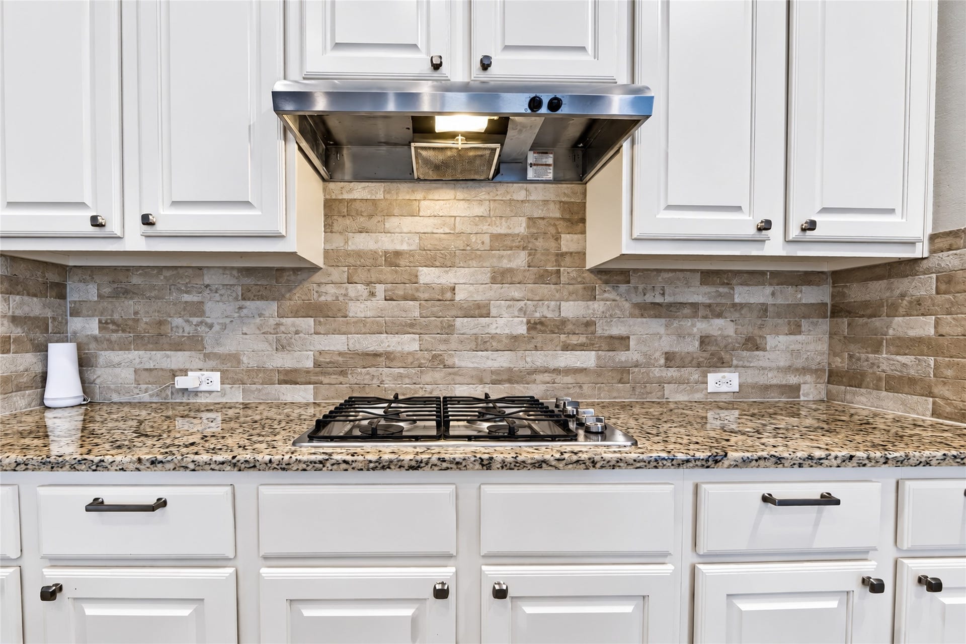2401 brook crest way, Leander, TX 78641