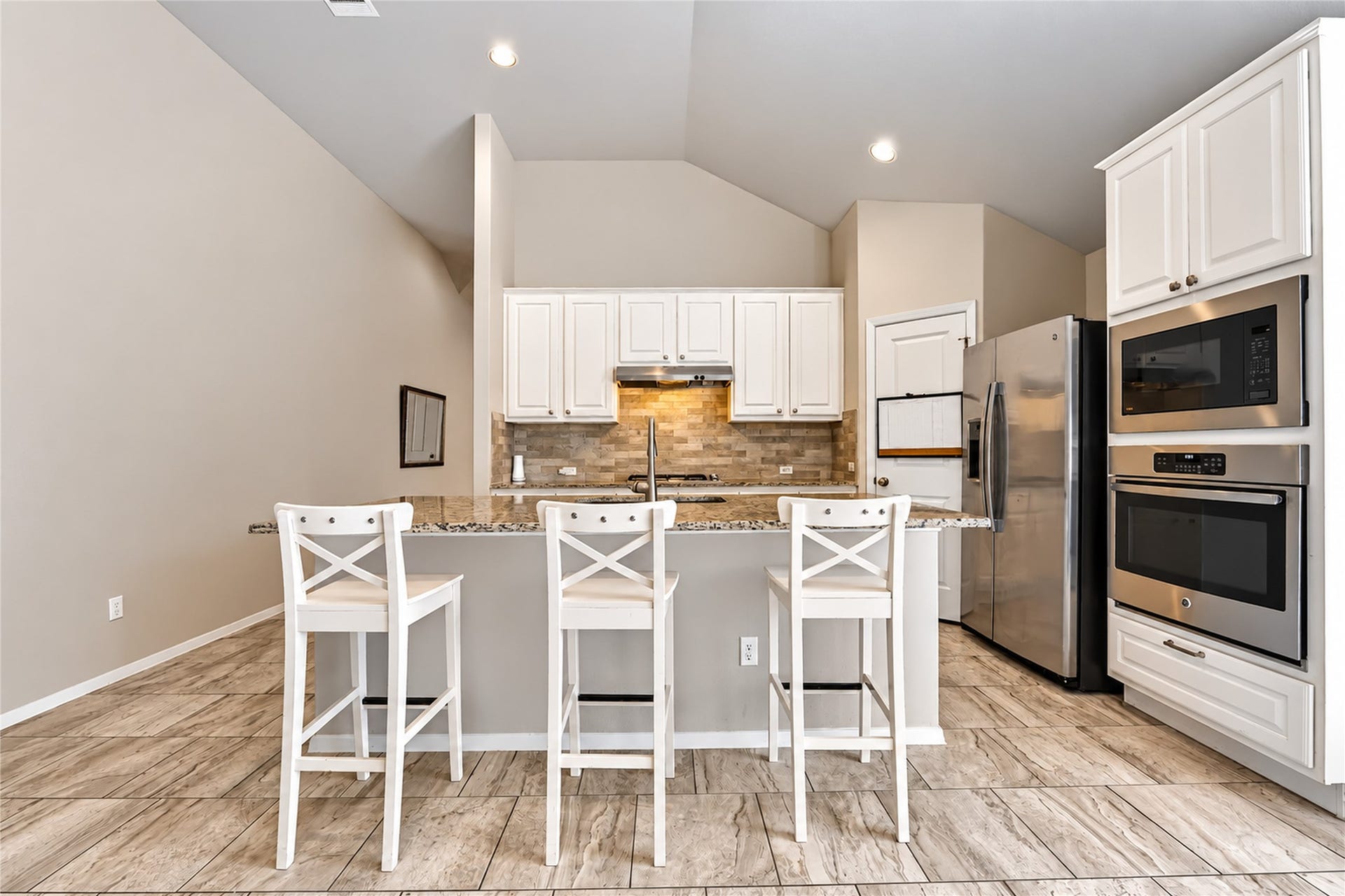 2401 brook crest way, Leander, TX 78641