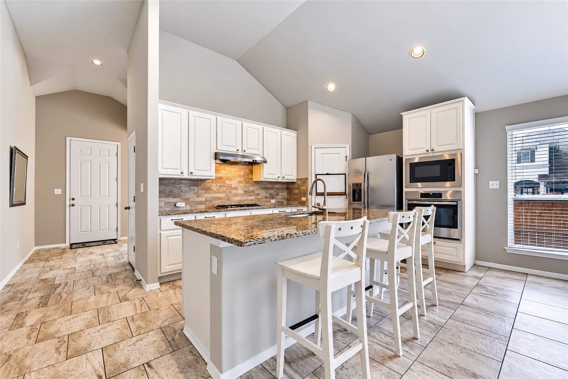 2401 brook crest way, Leander, TX 78641