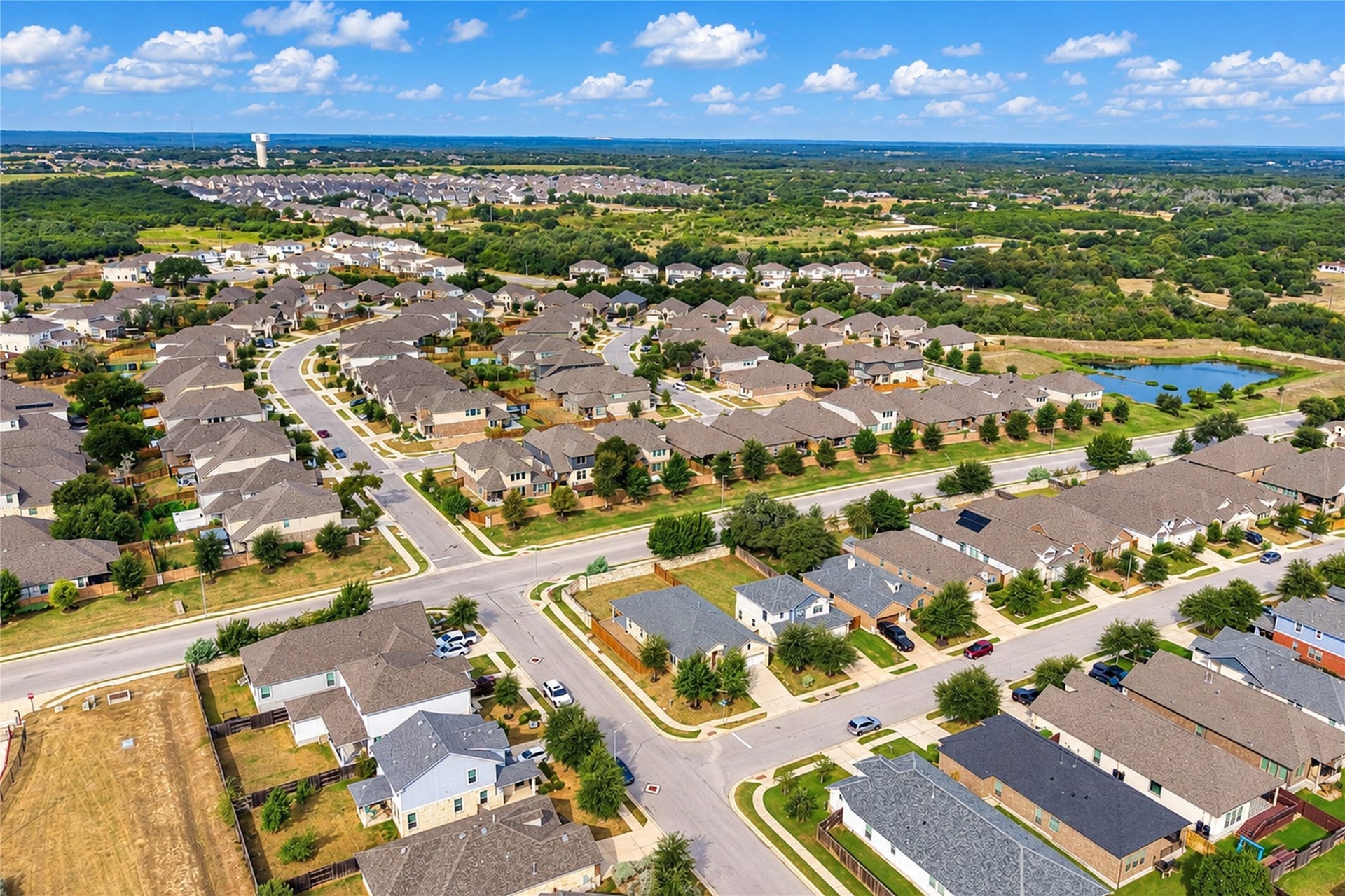 2401 brook crest way, Leander, TX 78641