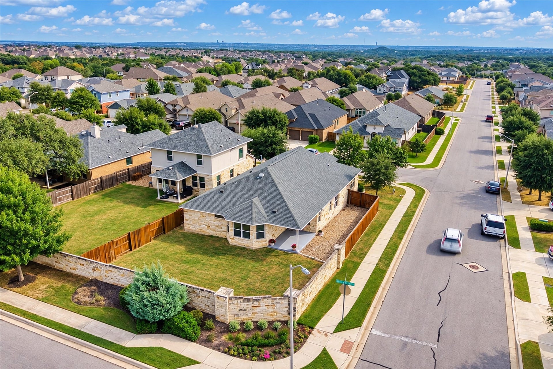 2401 brook crest way, Leander, TX 78641