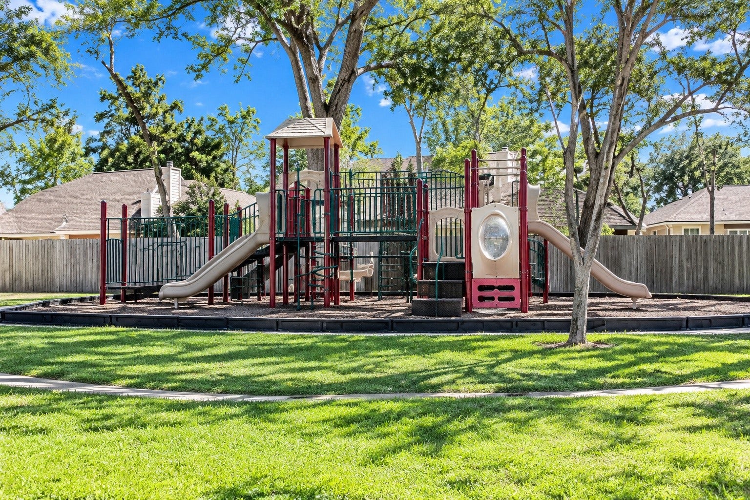 The HOA has a playground- lots of amenities!