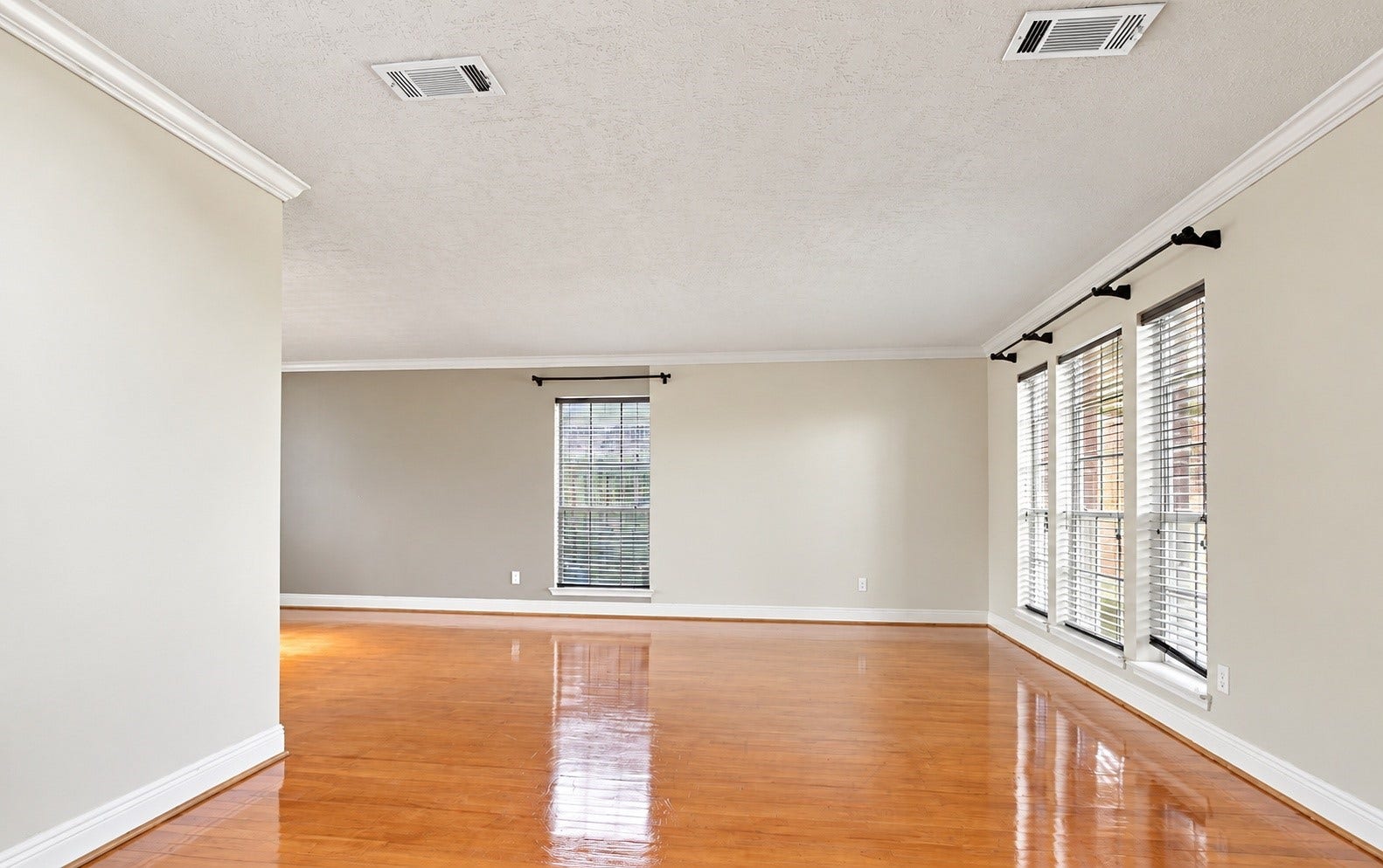 A seating area/living area when you first walk in