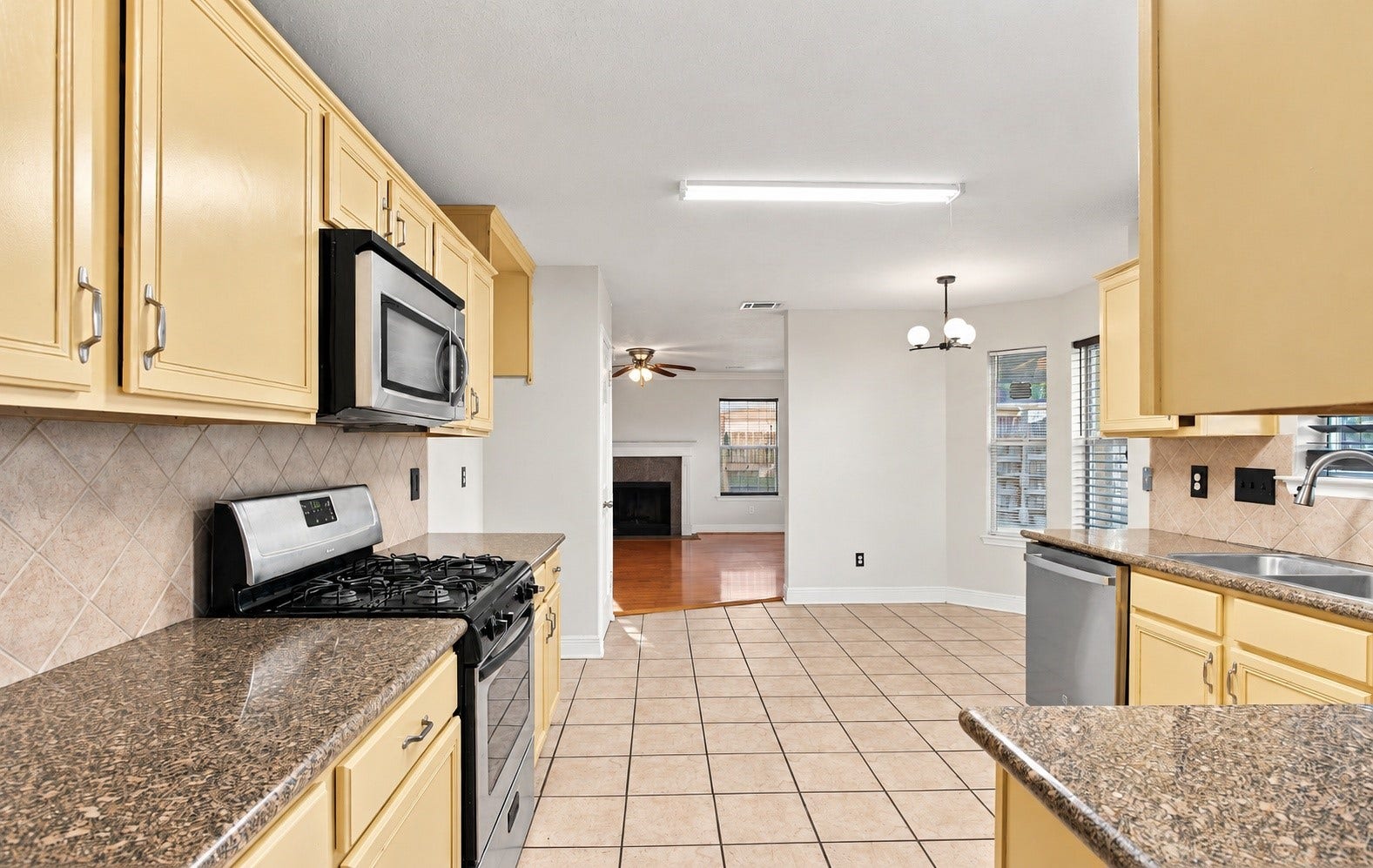 Another angle of the kitchen!