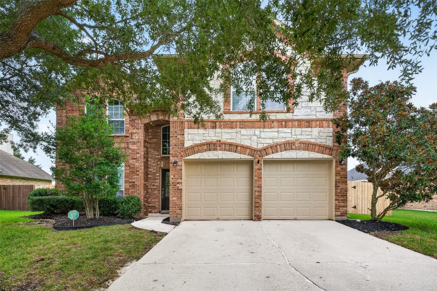 Property photo for 4507 Lakefront Terrace Drive, Pearland, TX