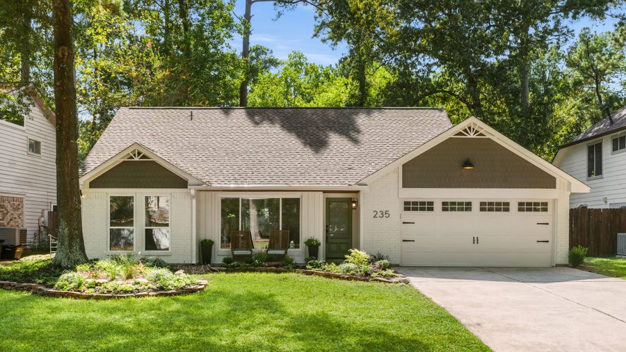 Property photo for 235 S Pathfinders Circle, The Woodlands, TX