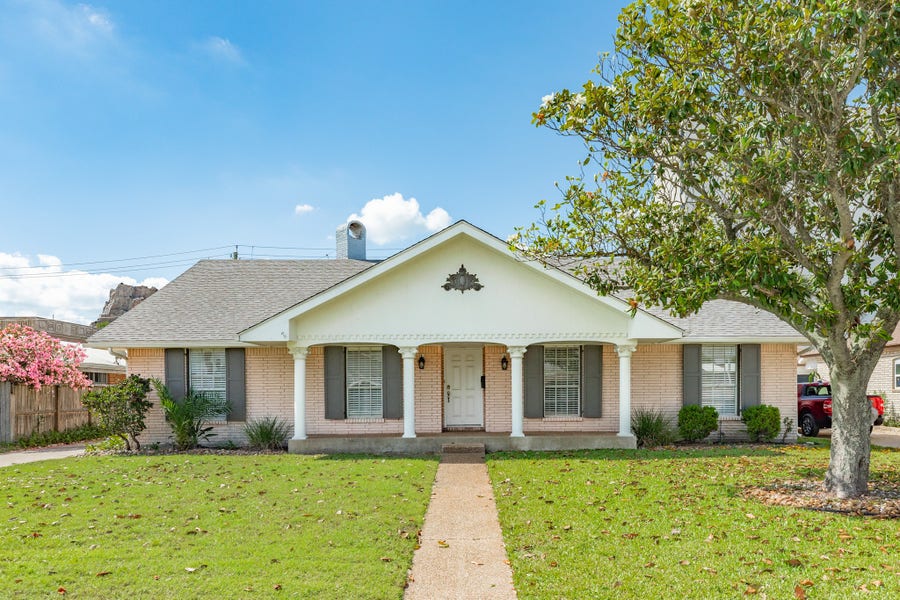 Property photo for 47 Adler Circle, Galveston, TX