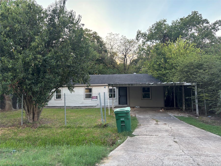Property photo for 10010 Cathedral Drive, Houston, TX