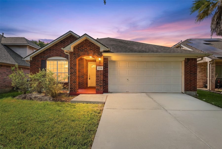 Property photo for 5724 Montclair Hill Lane, Rosharon, TX