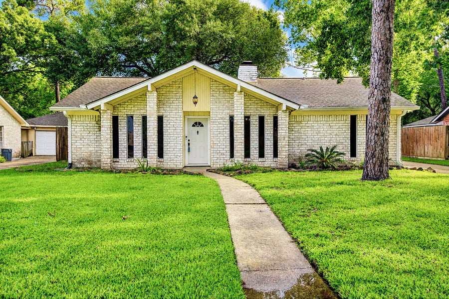 Property photo for 1907 Round Spring Drive, Houston, TX